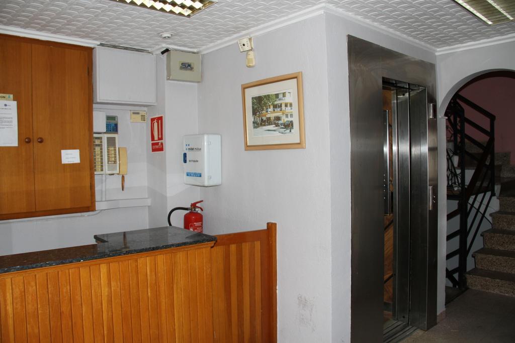 Hostal Mengual Gandia Room photo